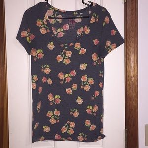 Floral Vneck Tee